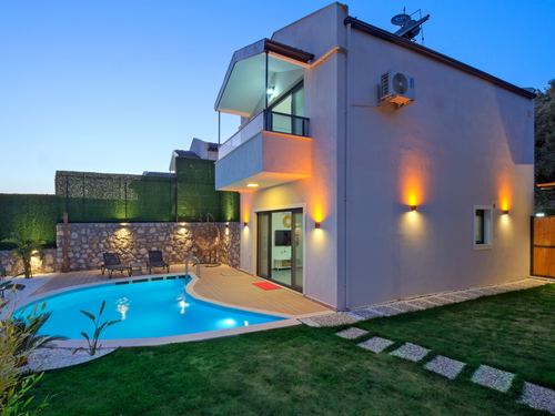 gece  -  Kasım
  | Fethiye Faralya’da Balayı İçin 2 Kişilik Panoramik Manzaralı Lüks Villa